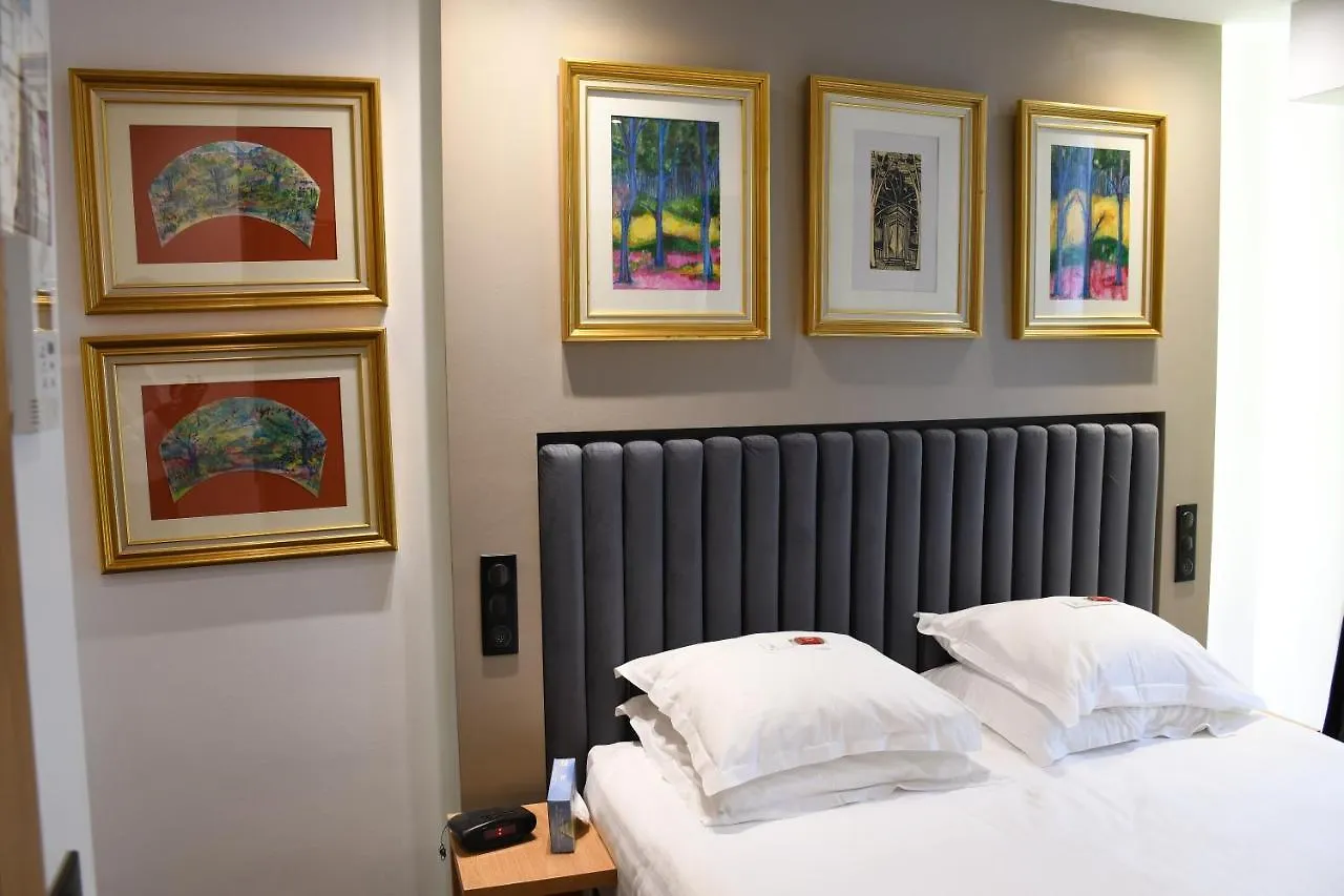 פריז Hotel Aida Opera 3*,  צרפת