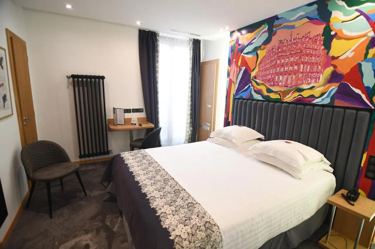 ***  פריז Hotel Aida Opera צרפת