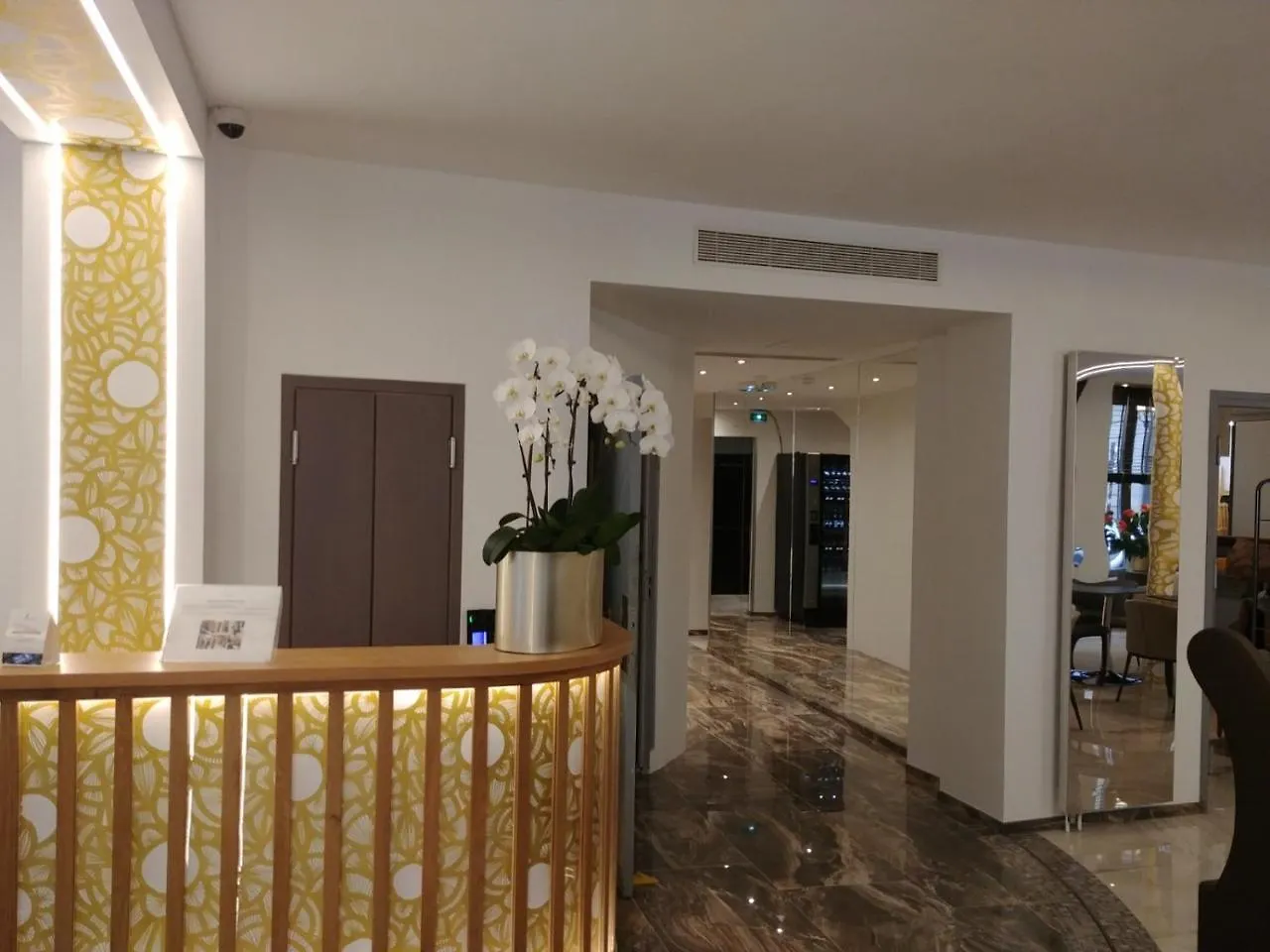 פריז Hotel Aida Opera 3*,