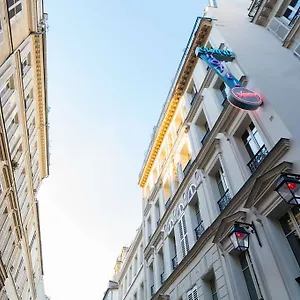 Grand Amour *** Paris