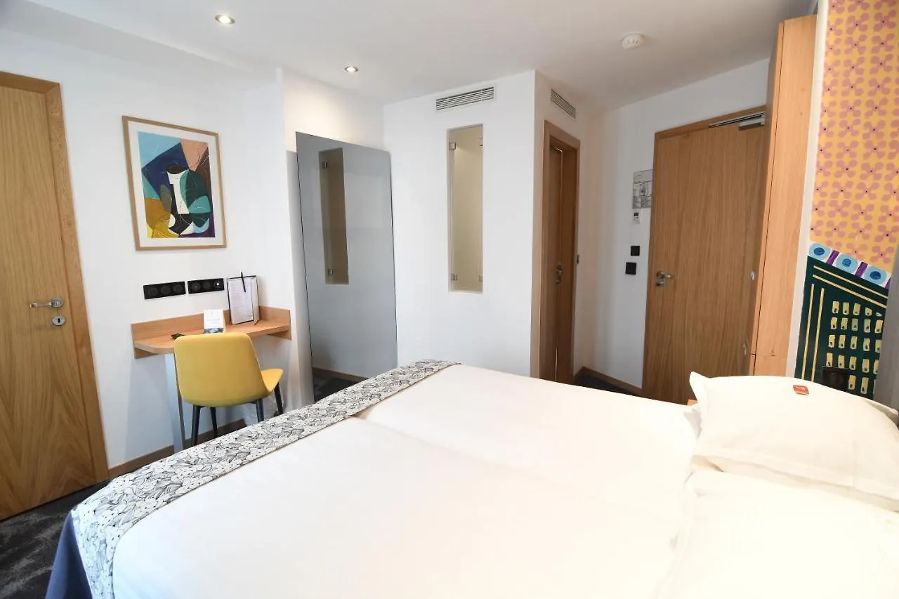 Hotel Aida Opera Paris 3*,