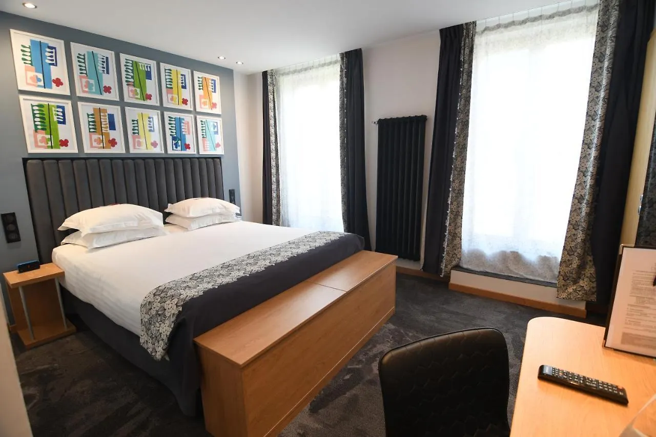 ***  Hotel Aida Opera Paris France
