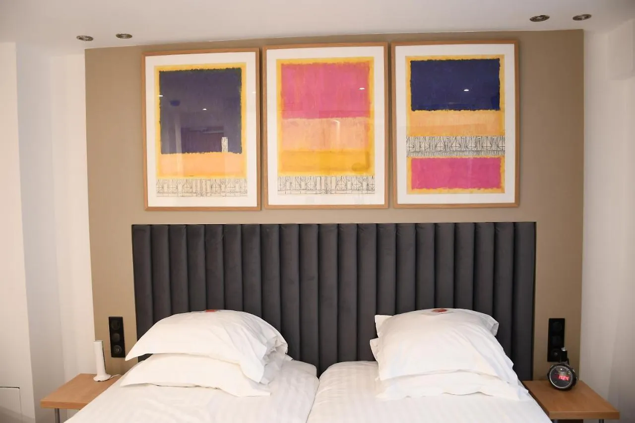 ***  Hotel Aida Opera Paris France